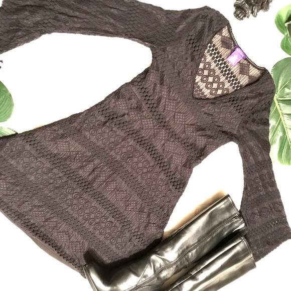 Hot Gal Dresses & Skirts - Hot gal bell sleeve lined black lace dress!